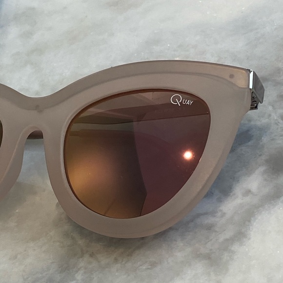 Quay Sunglasses - Picture 3 of 5